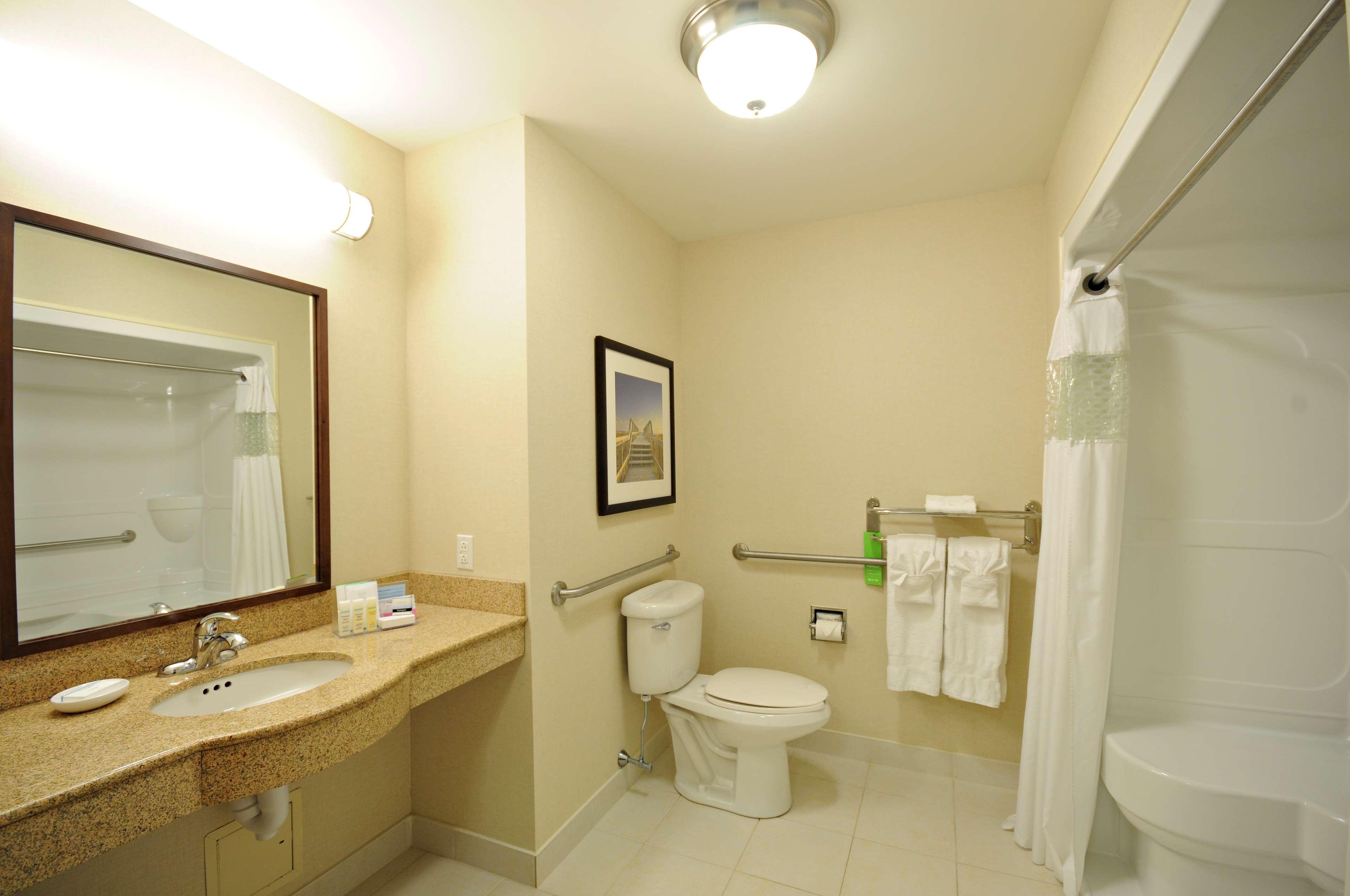 Hampton Inn & Suites Saint John Εξωτερικό φωτογραφία