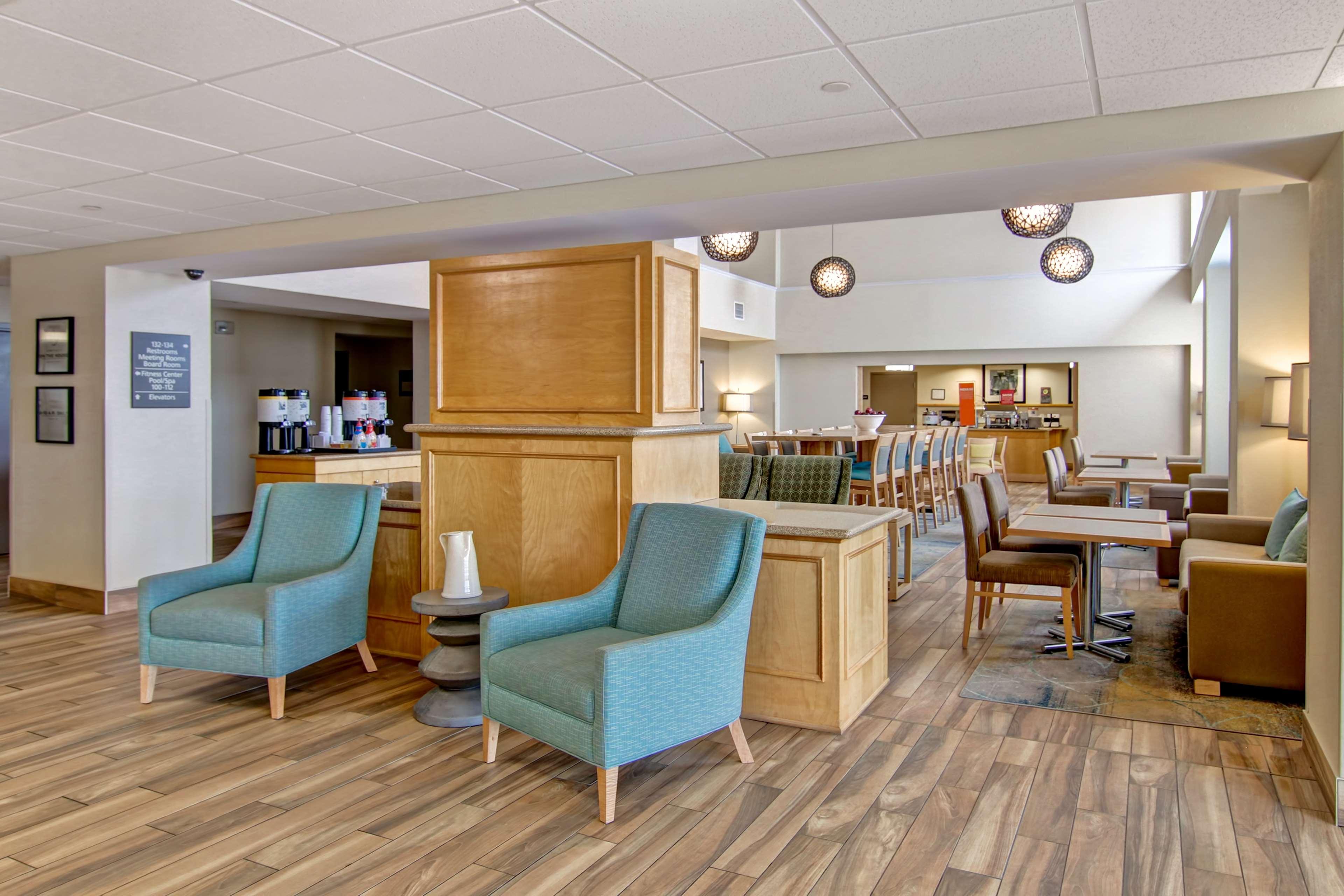 Hampton Inn & Suites Saint John Εξωτερικό φωτογραφία