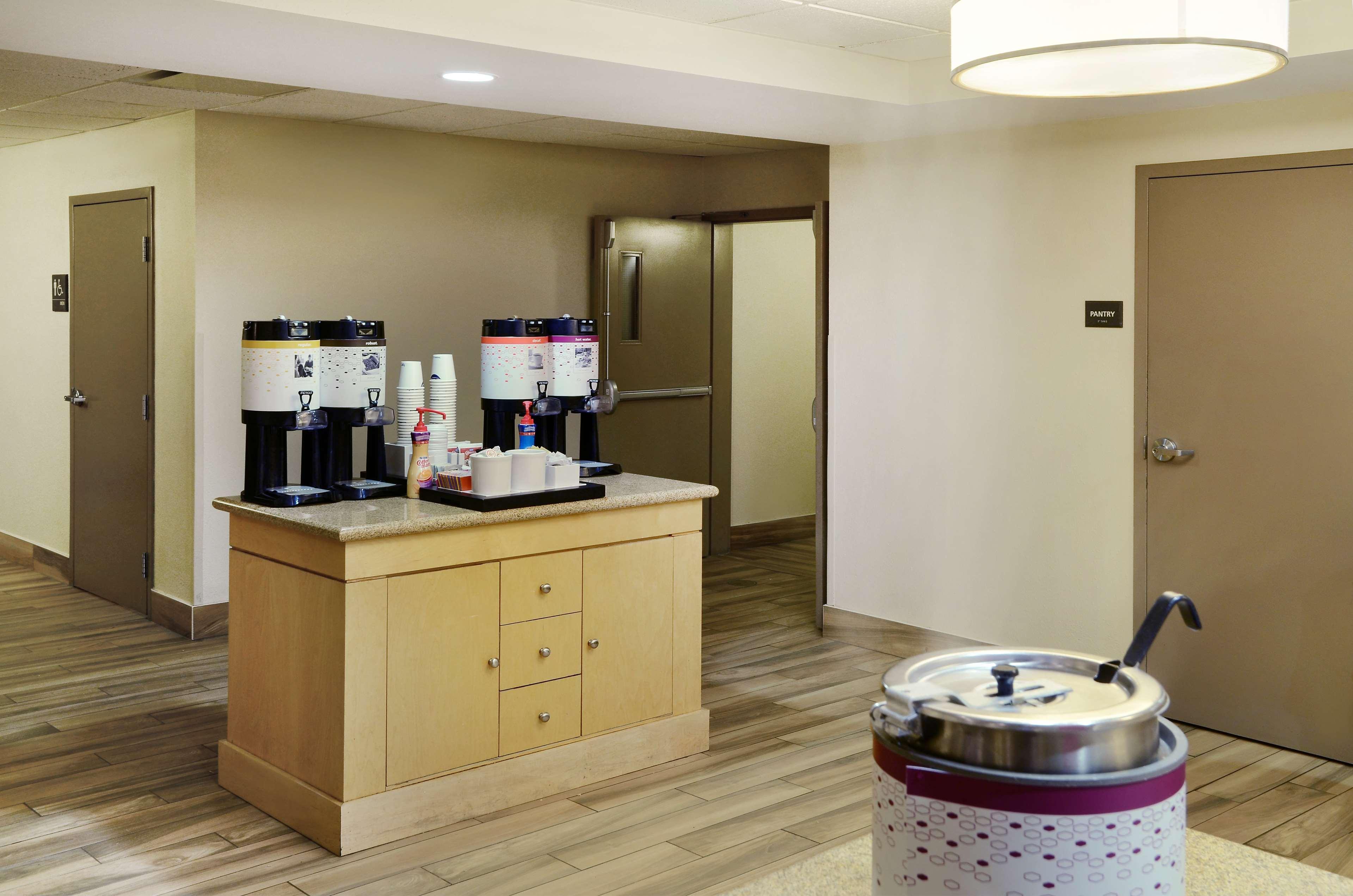 Hampton Inn & Suites Saint John Εξωτερικό φωτογραφία