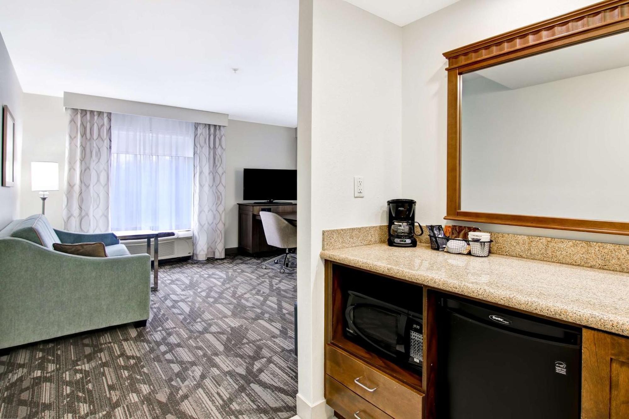 Hampton Inn & Suites Saint John Εξωτερικό φωτογραφία