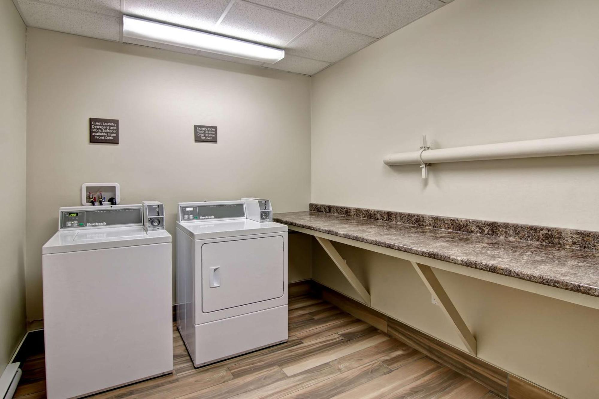 Hampton Inn & Suites Saint John Εξωτερικό φωτογραφία