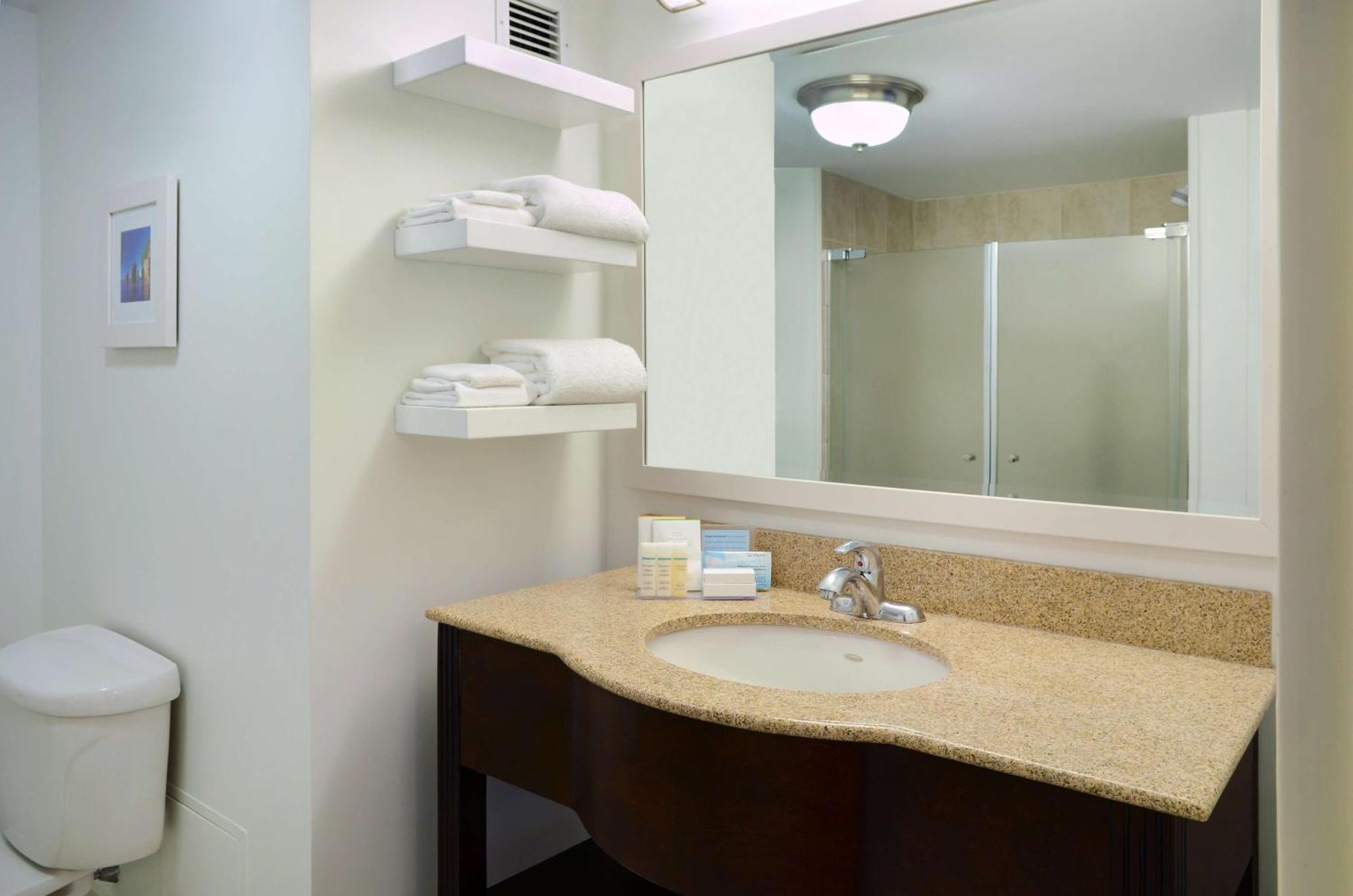 Hampton Inn & Suites Saint John Εξωτερικό φωτογραφία