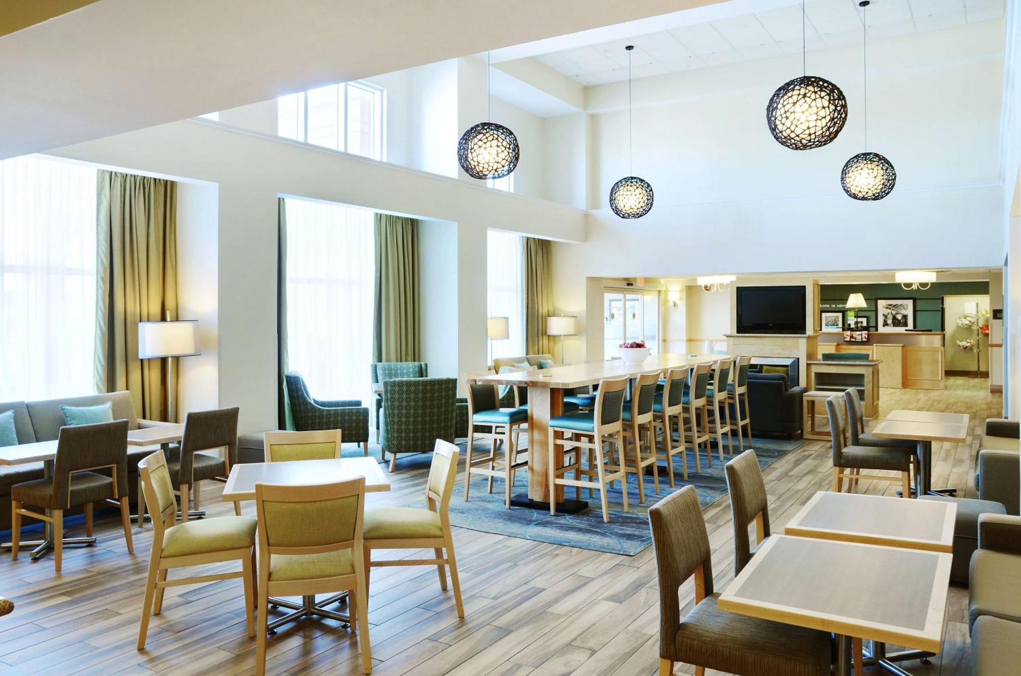 Hampton Inn & Suites Saint John Εξωτερικό φωτογραφία