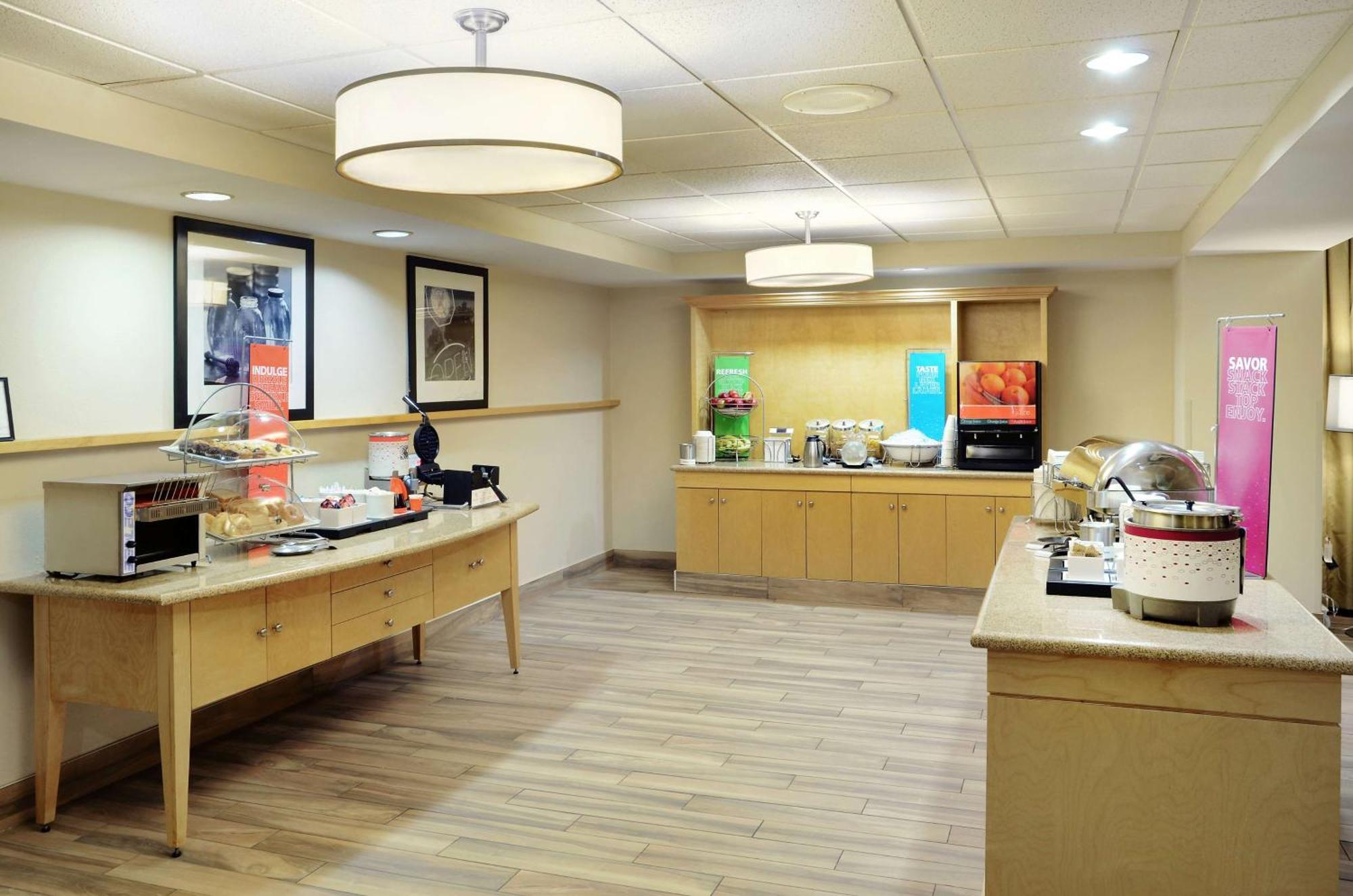 Hampton Inn & Suites Saint John Εξωτερικό φωτογραφία