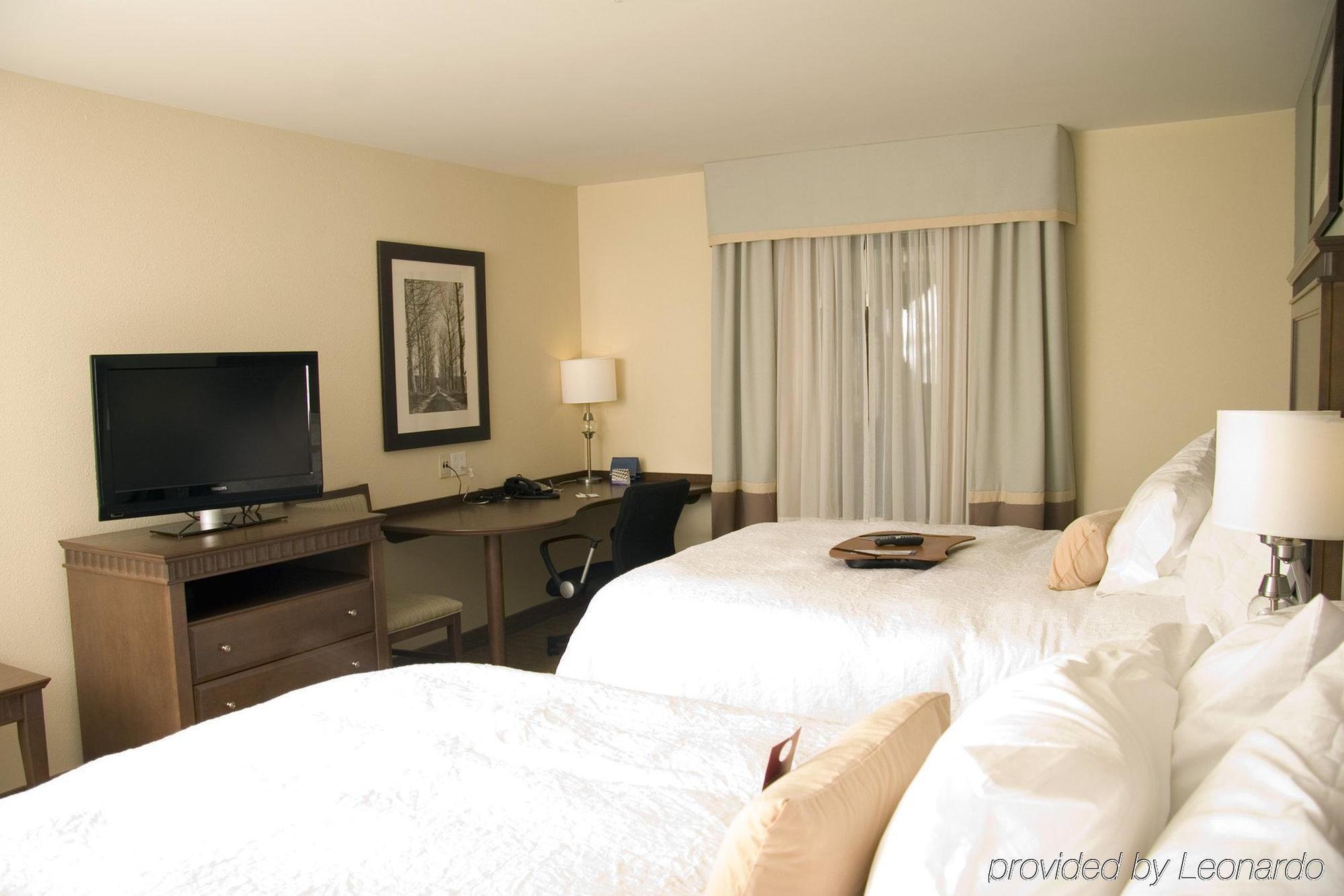 Hampton Inn & Suites Saint John Εξωτερικό φωτογραφία
