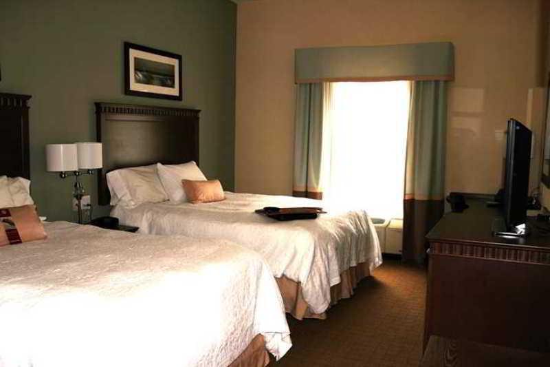 Hampton Inn & Suites Saint John Εξωτερικό φωτογραφία
